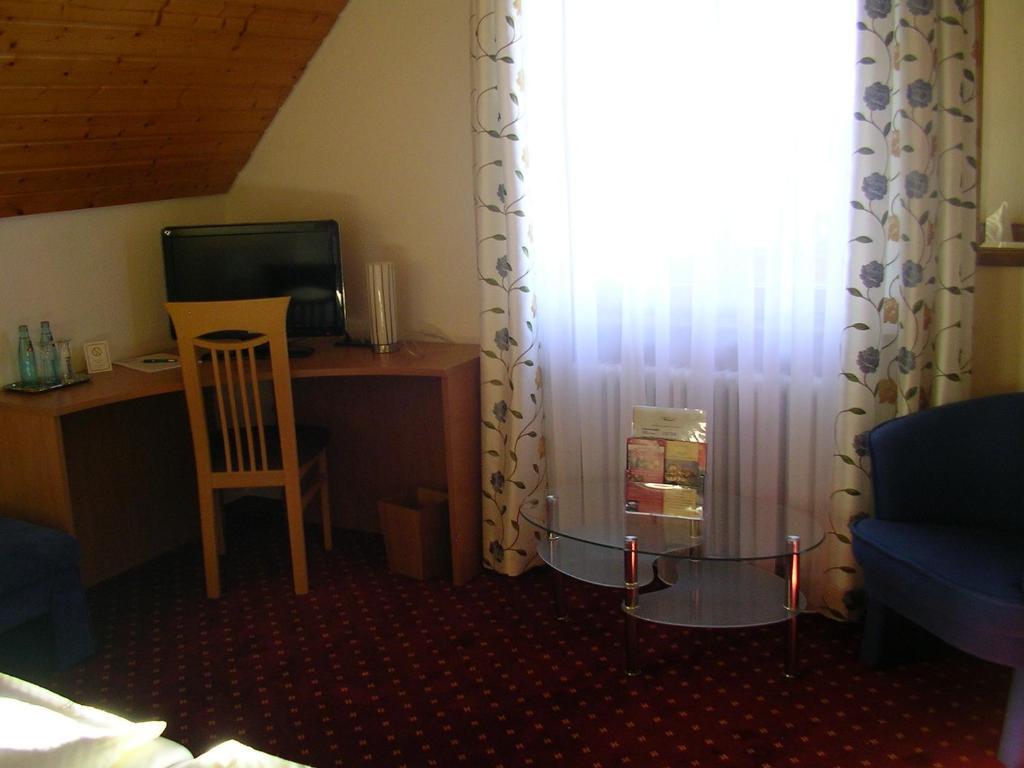 Hotel Landgasthof Kranz Hüfingen Rum bild